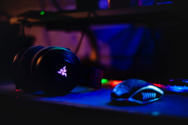 Headset And Gaming-Mouse